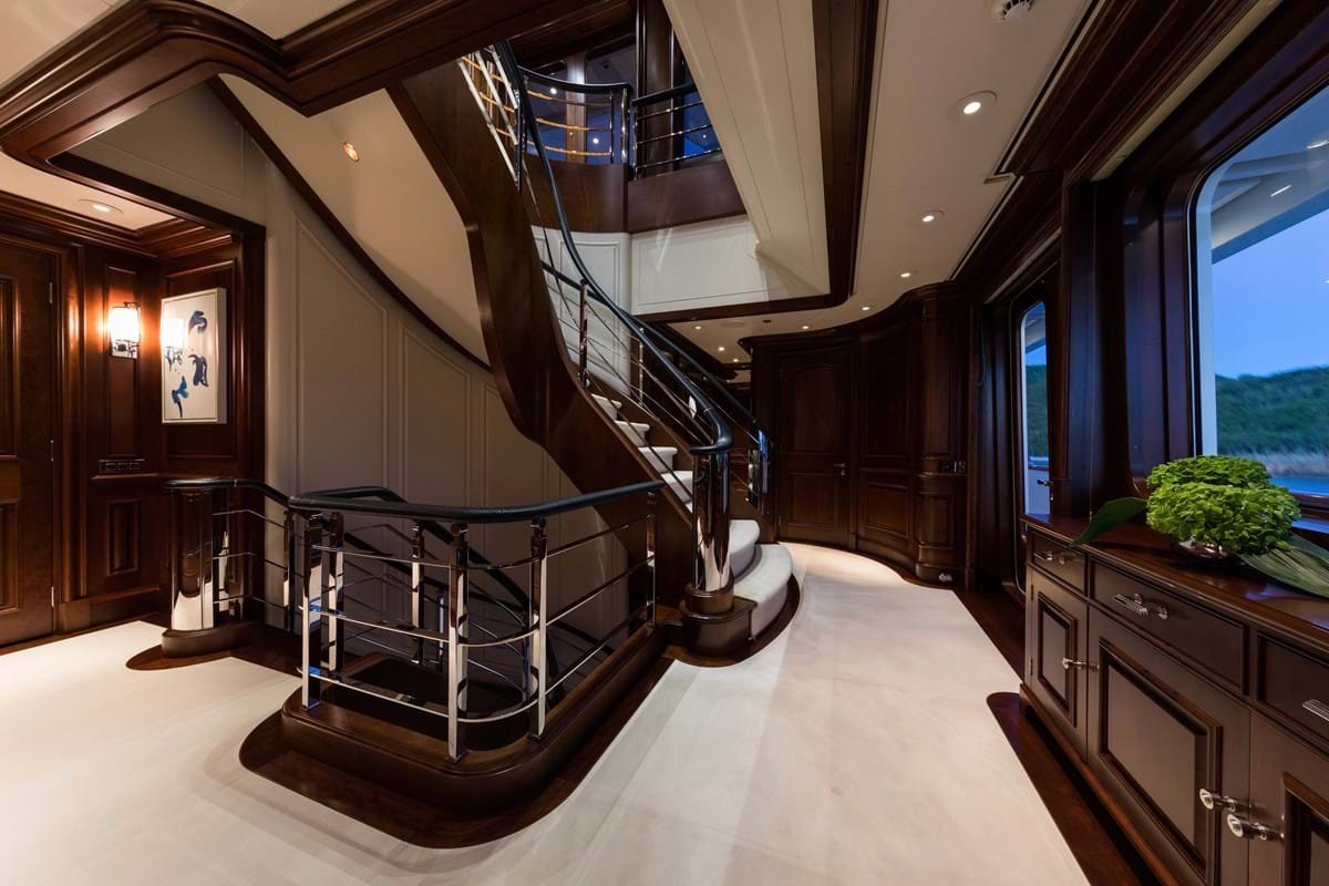 FLAG Motor yacht for sale - Image 7