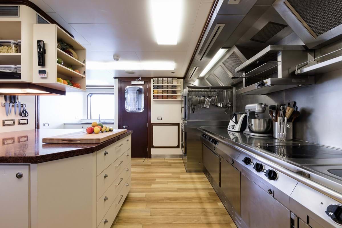 FLAG Motor yacht for sale - Image 29