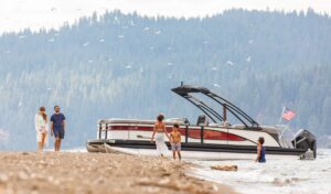 Read more about the article Tips for Pontoon Boating on Saltwater
