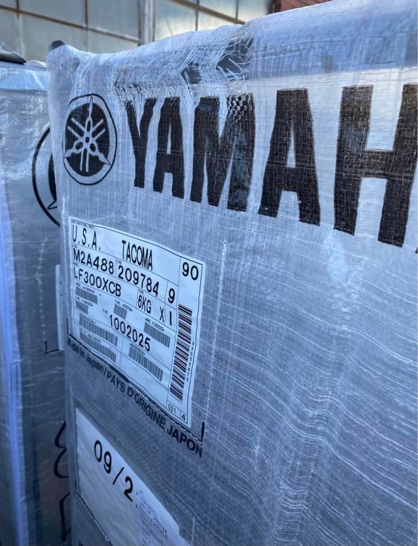 Yamaha 300hp outboard motors for sale | Digital Electronic Controls, 30" Shaft | F300UCB & LF300UCB - Image 3