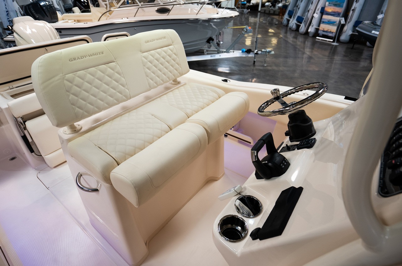 Buy Grady White Fisherman 257 | Twin Yamaha 200hp Outboards - Image 4